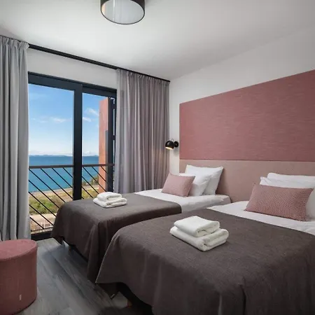 Ferienhaus Fur 10 Personen In Priosten, Dalmatien Norddalmatien - B61769 * Примоштен
