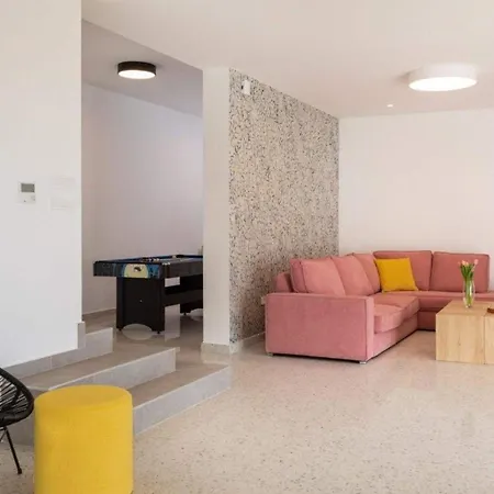 Ferienhaus Fur 10 Personen In Priosten, Dalmatien Norddalmatien - B61769 Дом отдыха Примоштен